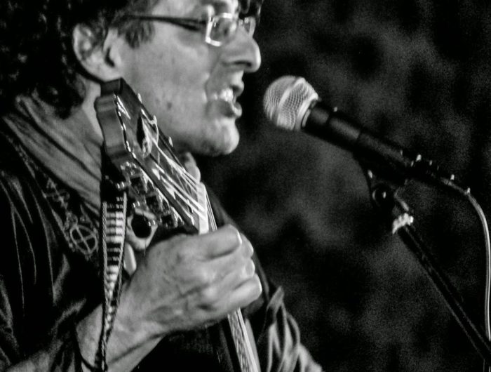 Buscadme en el aire · Roland Higuita